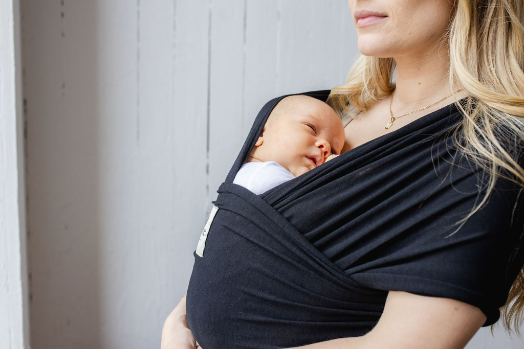 Benefits of Baby-Wearing | Momme Blog