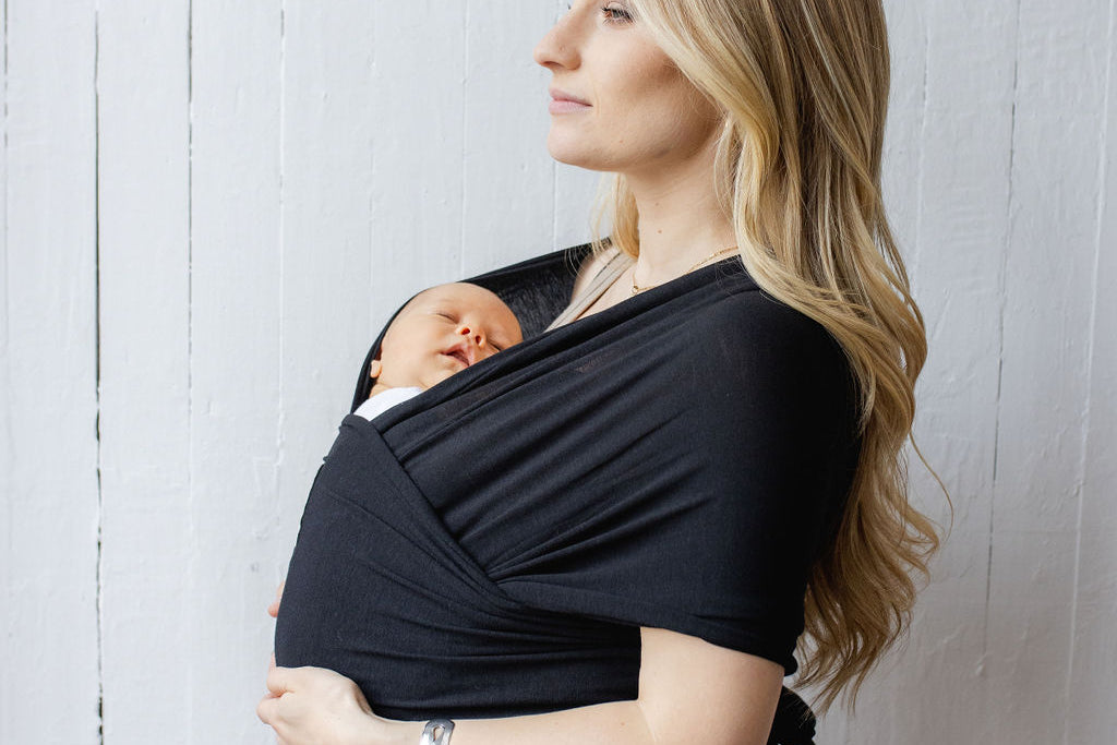 Momme | Side view of our Newborn Kangaroo wrap