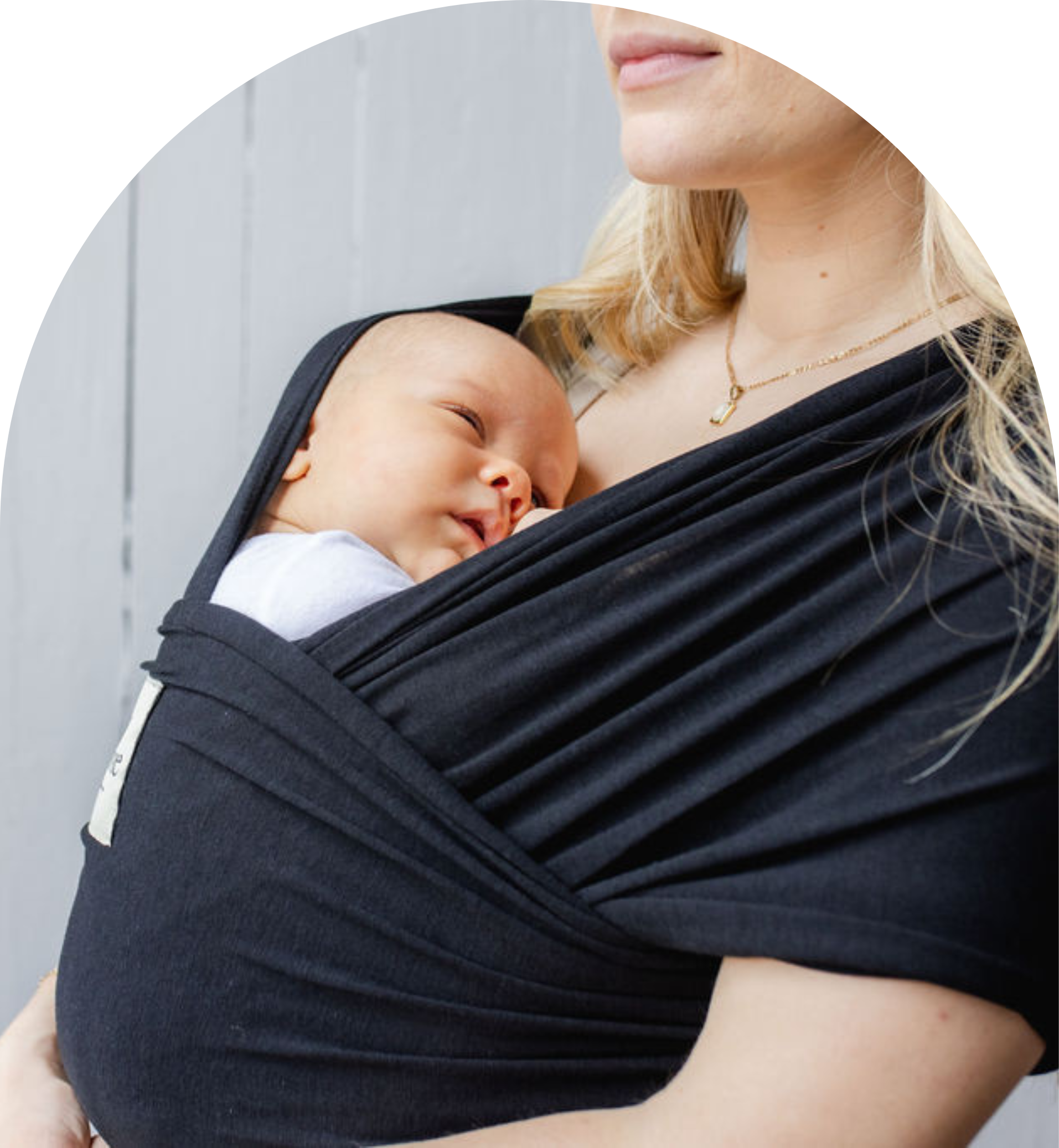 Momme | Newborn kangaroo wrap in midnight with baby